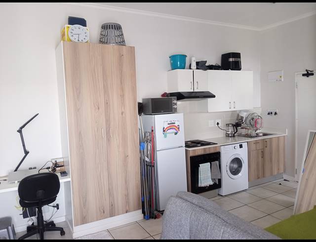 1 BEDROOM SECTIONAL TITLE FOR SALE IN LILIANTON